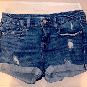 Old navy boyfriend Jean shorts